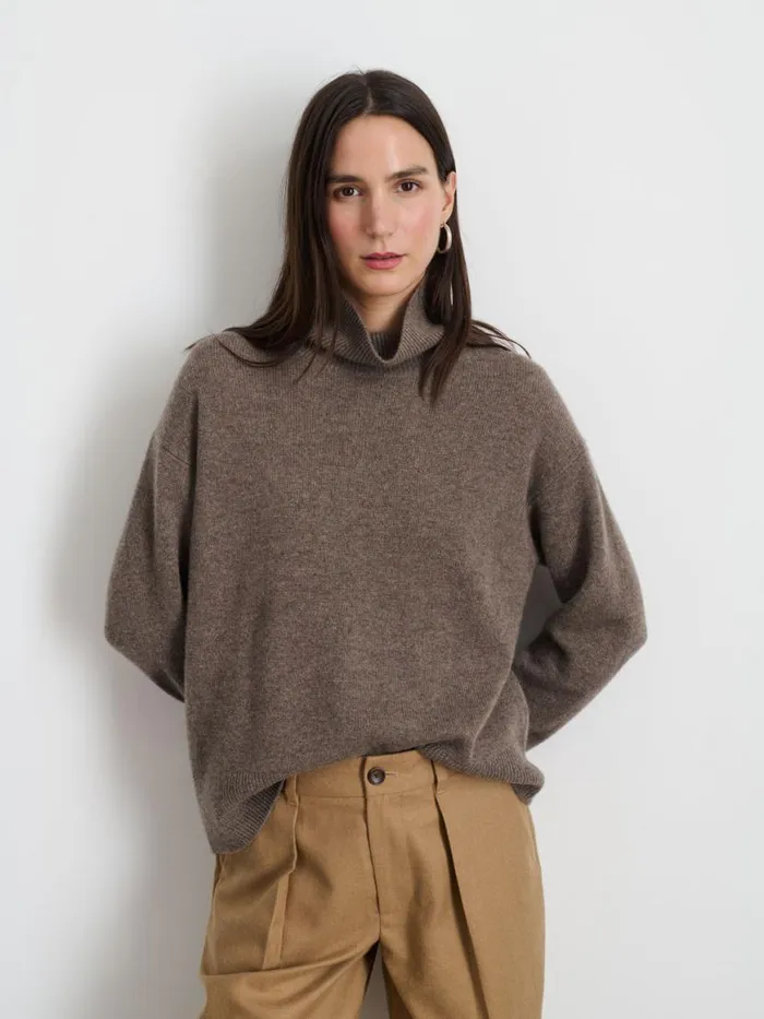 Alex Mill Cecile Turtleneck In Cashmere Barley Women Sweaters