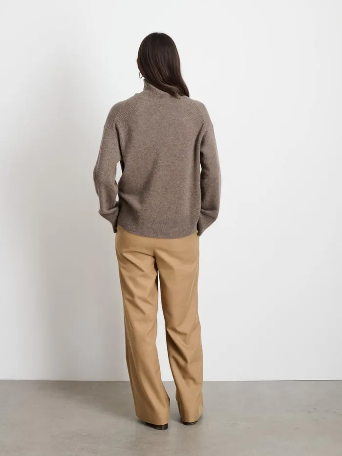 Alex Mill Cecile Turtleneck In Cashmere Barley Women Sweaters