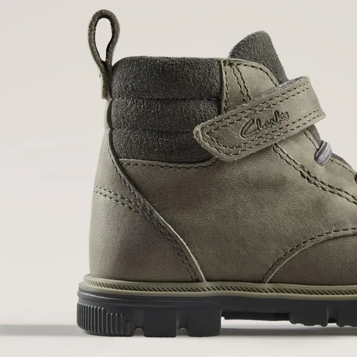 Clarks Kids Unisex Lorcam Trail Toddler Dark Grey Ankle Boots Dark Grey Kids Toddler Shoes