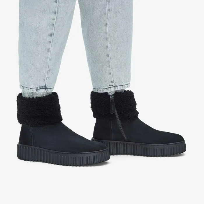 Clarks Torhill Turn Black Warmlined Suede Ankle Boots Black Warmlined Suede Women Black Boots