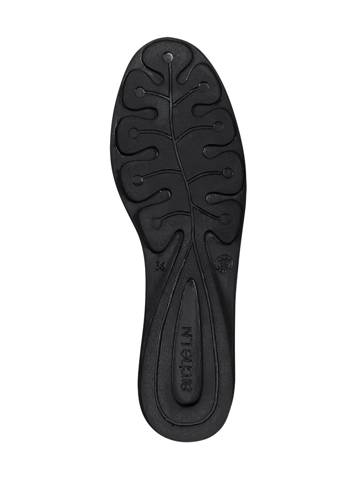 Denako slip on Denako slip on