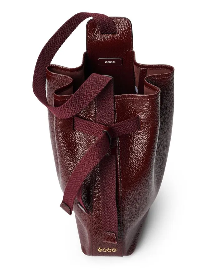 Ecco Totes and Handbags Bags and Accessories ECCO Sail Medium Shine Pebbled Red Ecco Totes and Handbags Bags and Accessories ECCO Sail Medium Shine Pebbled Red