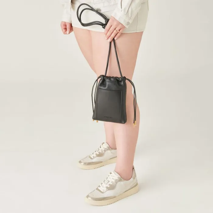 Handbags Women Dolce Vita Evie Crossbody Pouch Black Pebble Leather