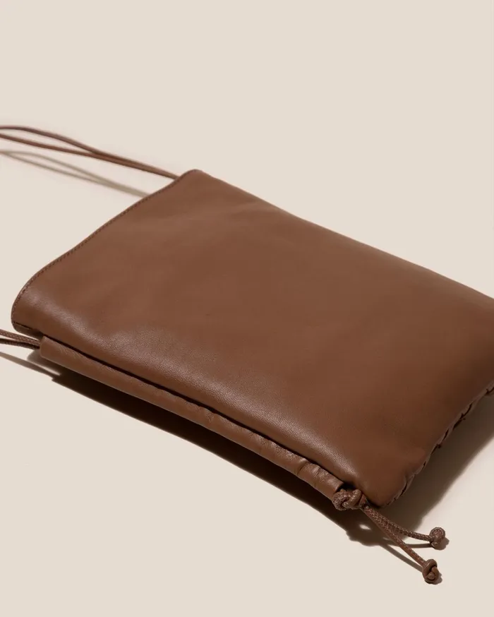 Hereu TRENA 8211 Flat Square Crossbody Bag WomenMen Crossbody Bags
