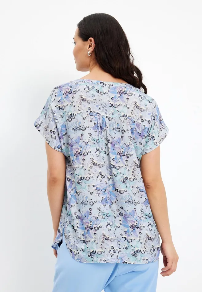 JUSTINA BLOUSE 15630 501 Blue 501 Women IN FRONT TOPS TSHIRTS