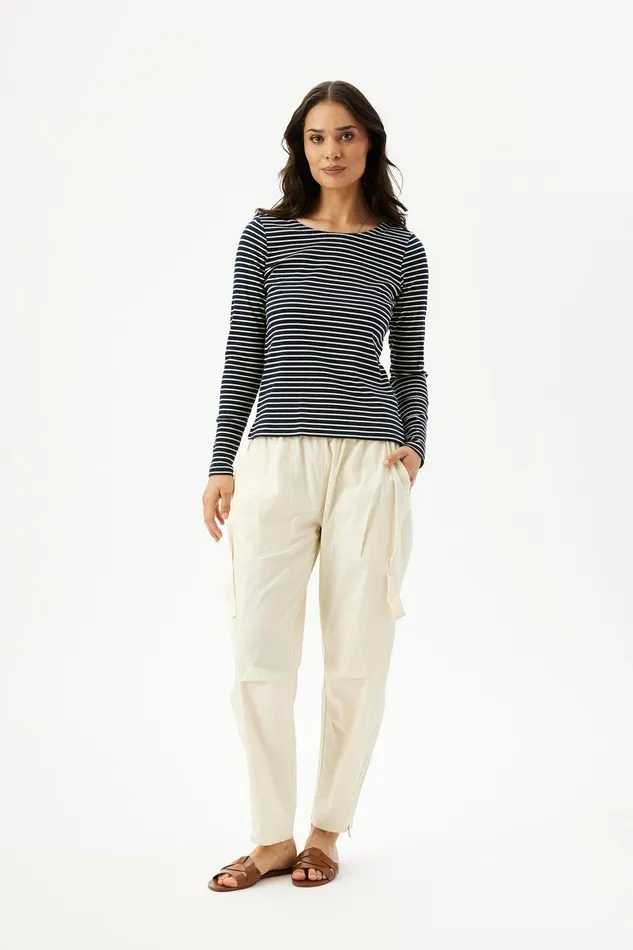 MARTHA TSHIRT 16349 591 Navy 591 Women IN FRONT TOPS TSHIRTS