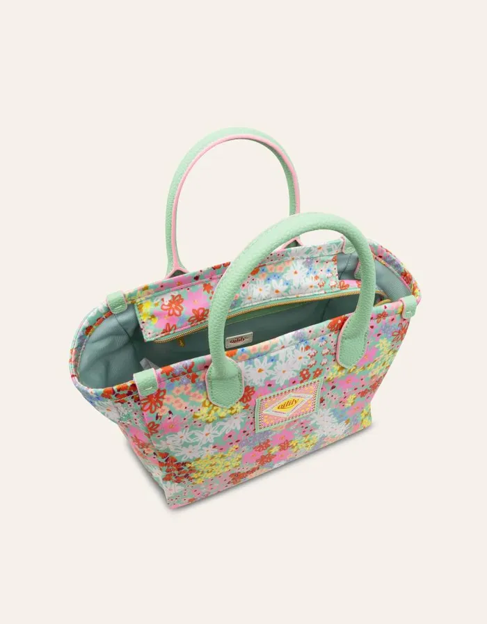 Oilily Handbags Bags Hana Handbag Vitamine Flowersmeadow Oilily Handbags Bags Hana Handbag Vitamine Flowersmeadow