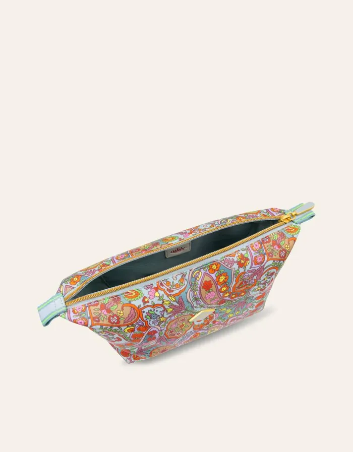Oilily Toiletry Bags Women Camila Cosmetic Bag Petal Park Paisleysurf Spray Oilily Toiletry Bags Women Camila Cosmetic Bag Petal Park Paisleysurf Spray