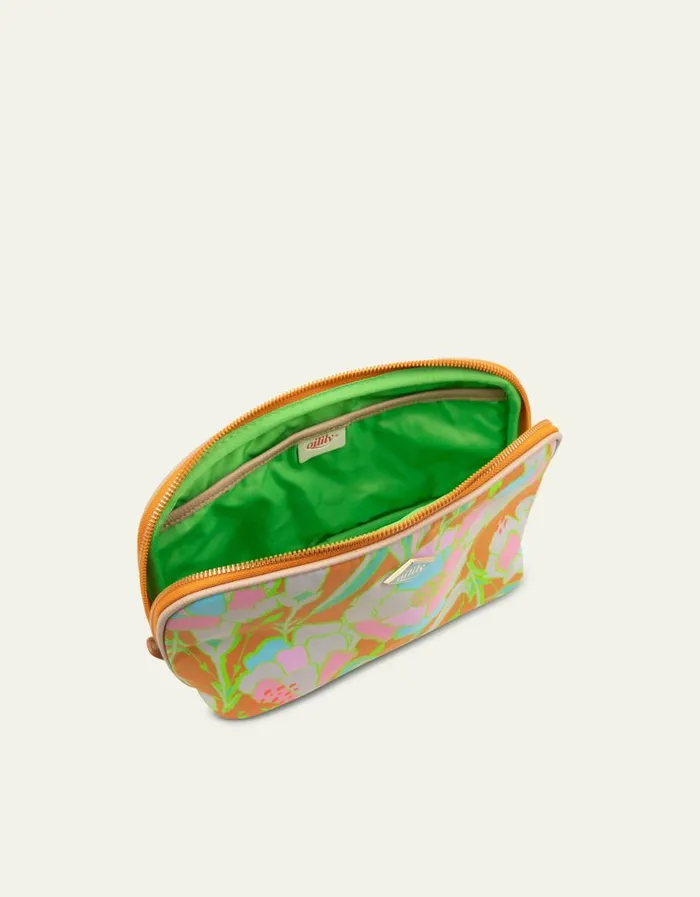 Oilily Toiletry Bags Women Chiara Cosmetic Bag Carnationsudan Brown Oilily Toiletry Bags Women Chiara Cosmetic Bag Carnationsudan Brown