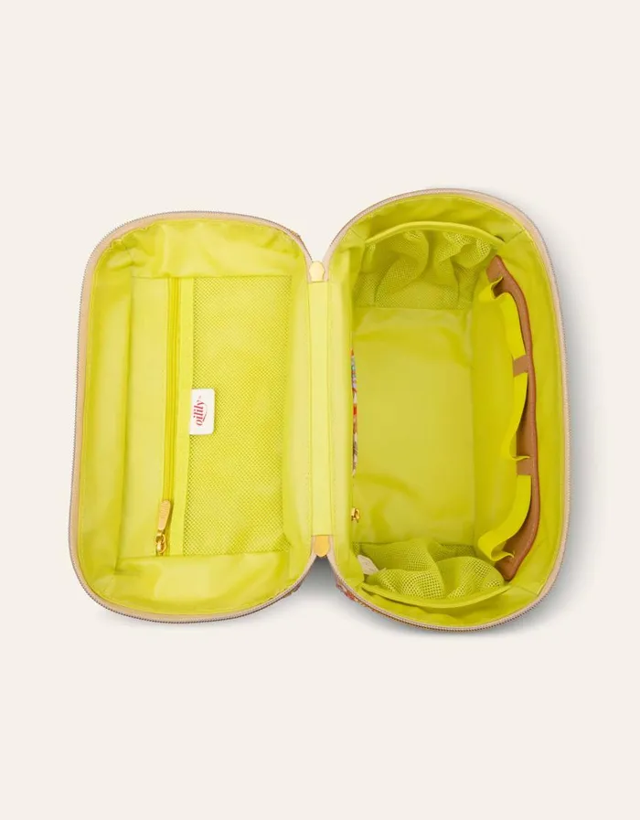 Oilily Toiletry Bags Women Coco Beauty Case Petal Park Paisleyshifting Sand Oilily Toiletry Bags Women Coco Beauty Case Petal Park Paisleyshifting Sand