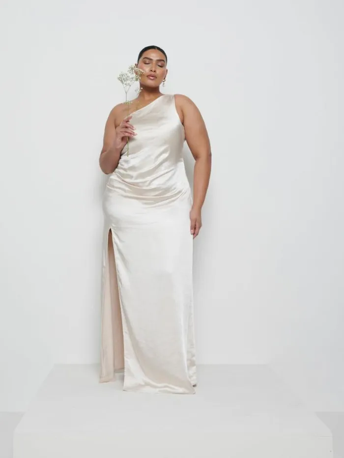 Pretty Lavish Bridesmaid Dresses Amelia Ruched Maxi Bridesmaid Dress Curve Champagne 8211 Women Pretty Lavish Bridesmaid Dresses Amelia Ruched Maxi Bridesmaid Dress Curve Champagne 8211 Women