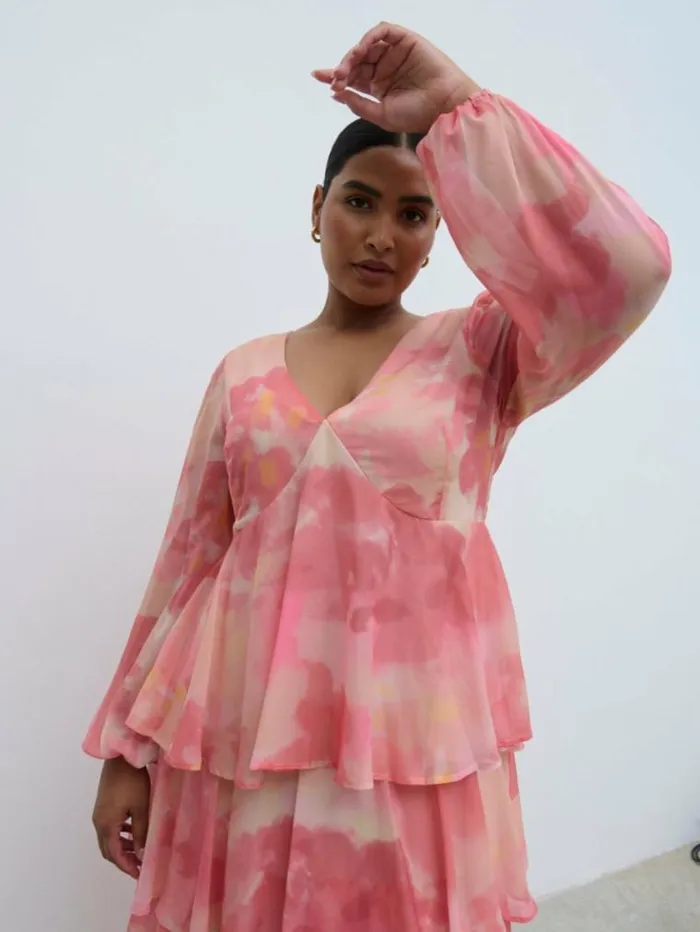 Pretty Lavish Curve Ashton Ruffle Maxi Dress Curve Dusky Rose Watercolour 8211 Women