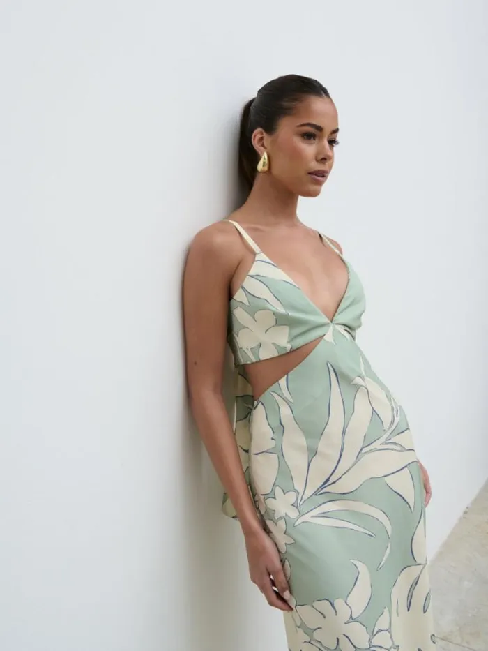 Pretty Lavish Dresses Nellie Cut Out Maxi Dress Seaspray Floral 8211 Women
