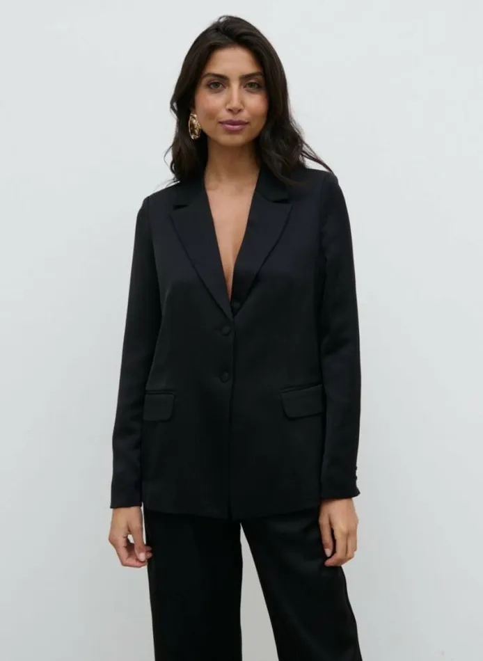 Pretty Lavish Outerwear Callie Satin Blazer Black 8211 Women