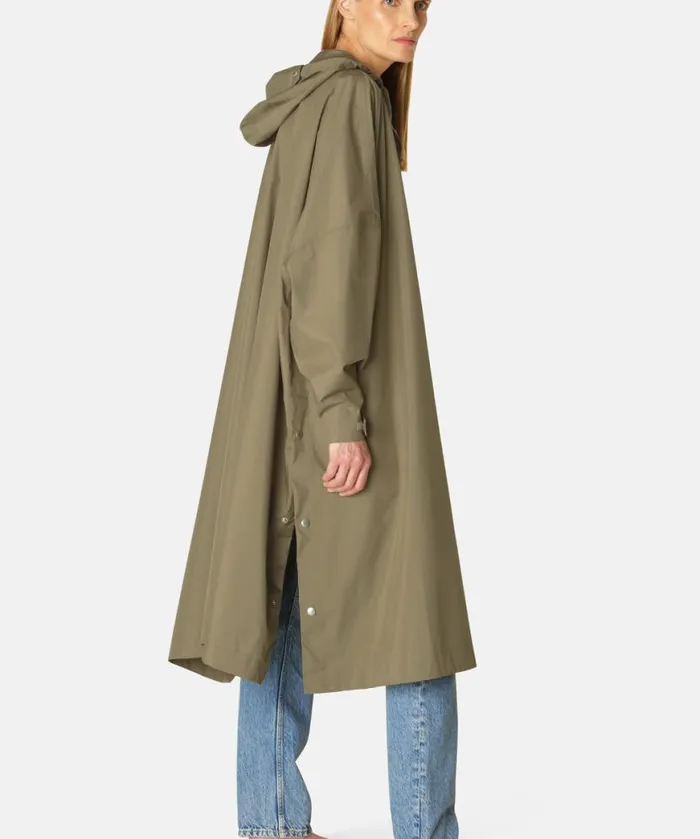 RainwearClothing Ilse Jacobsen Knitwear Poncho W Sleeves 8211 Covert Green RainwearClothing Ilse Jacobsen Knitwear Poncho W Sleeves 8211 Covert Green