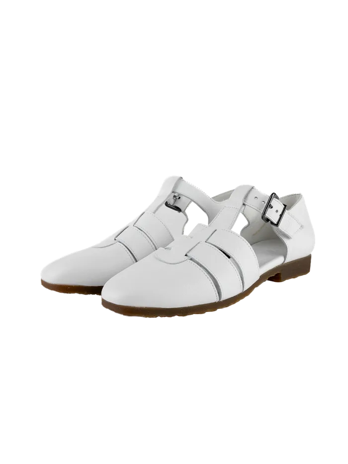 Sadyma sandals