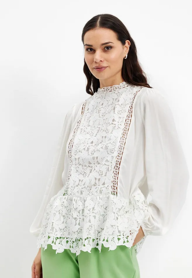 SIMONE BLOUSE 15635 010 White 010 Women IN FRONT BLOUSES SHIRTS