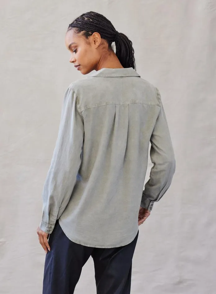 Two Pocket Classic Button Down 8211 Soft Army Women Bella Dahl Long Sleeve Two Pocket Classic Button Down 8211 Soft Army Women Bella Dahl Long Sleeve