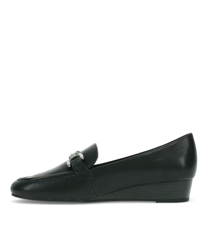 Women Baretraps Flats and Loafers Caddie Loafer Black Women Baretraps Flats and Loafers Caddie Loafer Black