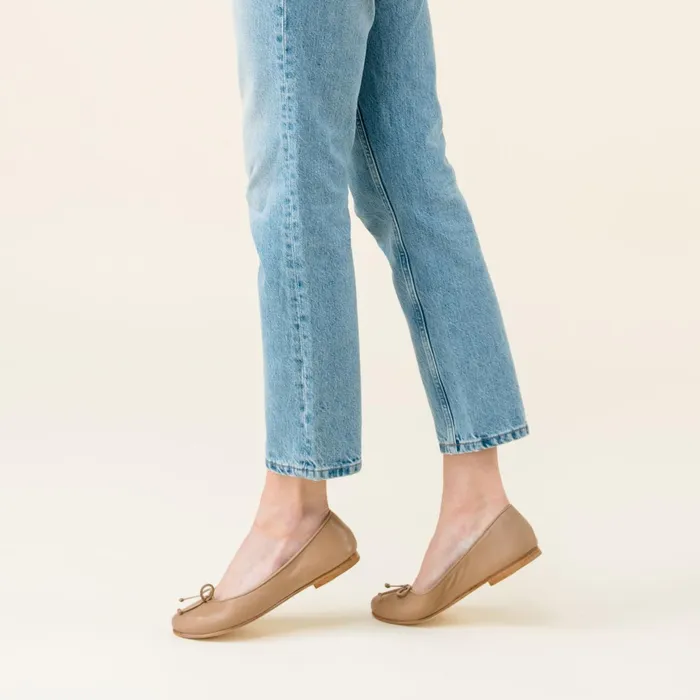 Women Bea GoTo Ballet Almond Nisolo Flats and Slip Ons
