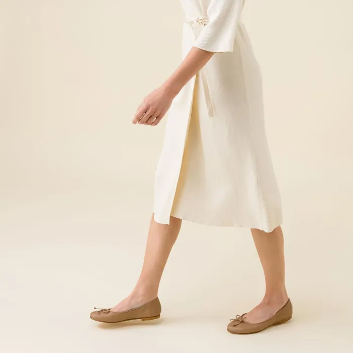 Women Bea GoTo Ballet Almond Nisolo Flats and Slip Ons