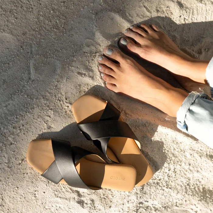 Women Catalina Slide Sandal Black Nisolo Flats and Slip Ons