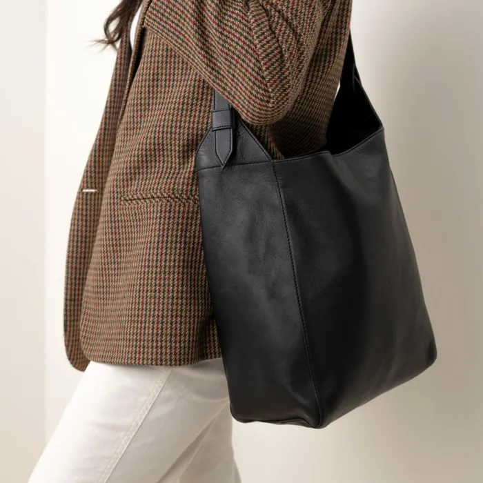 Women Cecilia GoTo Shoulder Bag Black Nisolo Bags and Wallets