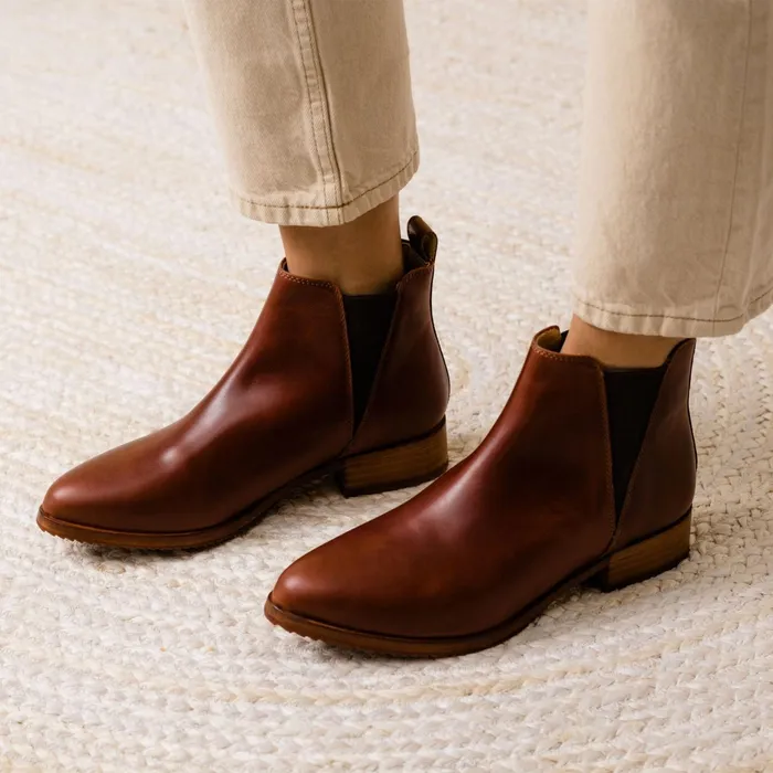 Women Eva Everyday Chelsea Boot Auburn Nisolo Boots