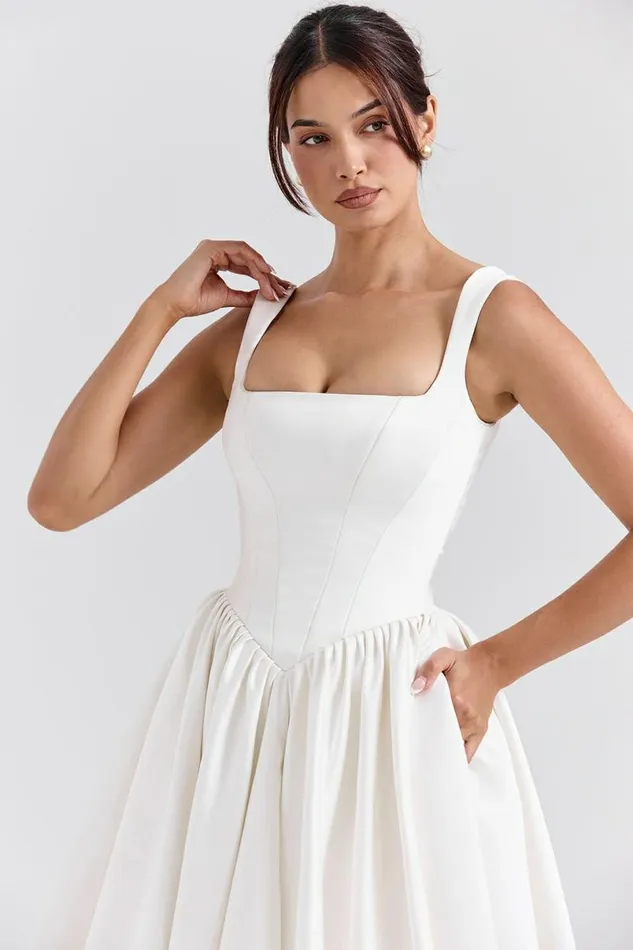 Women Lillianna Ivory Italian Satin Corset Bridal Gown House Of CB Dresses