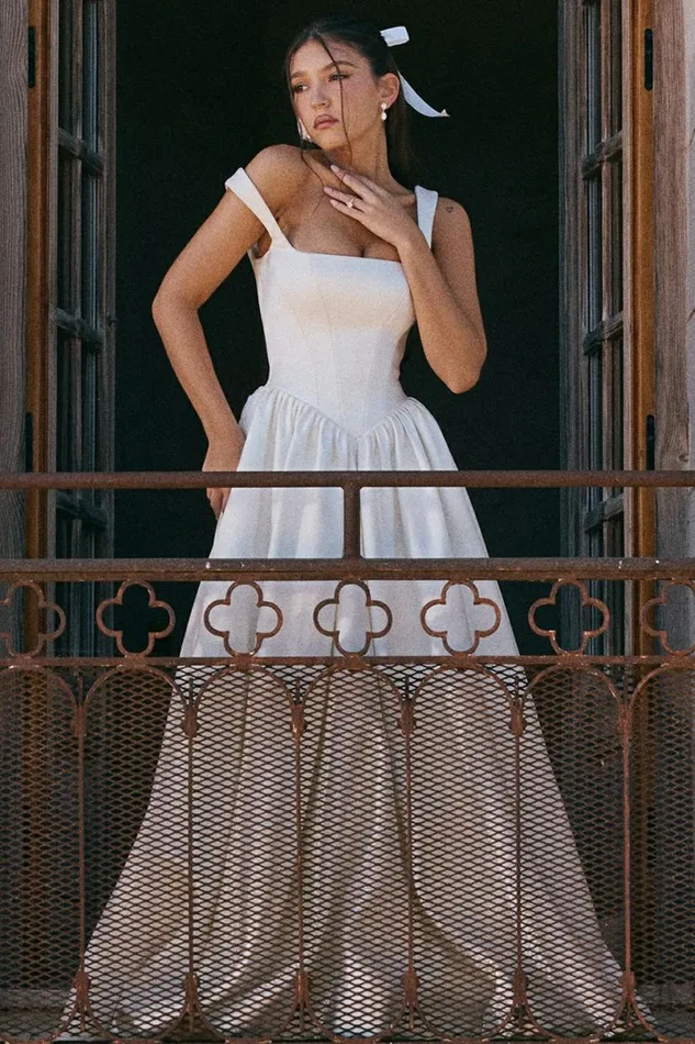 Women Lillianna Ivory Italian Satin Corset Bridal Gown House Of CB Dresses