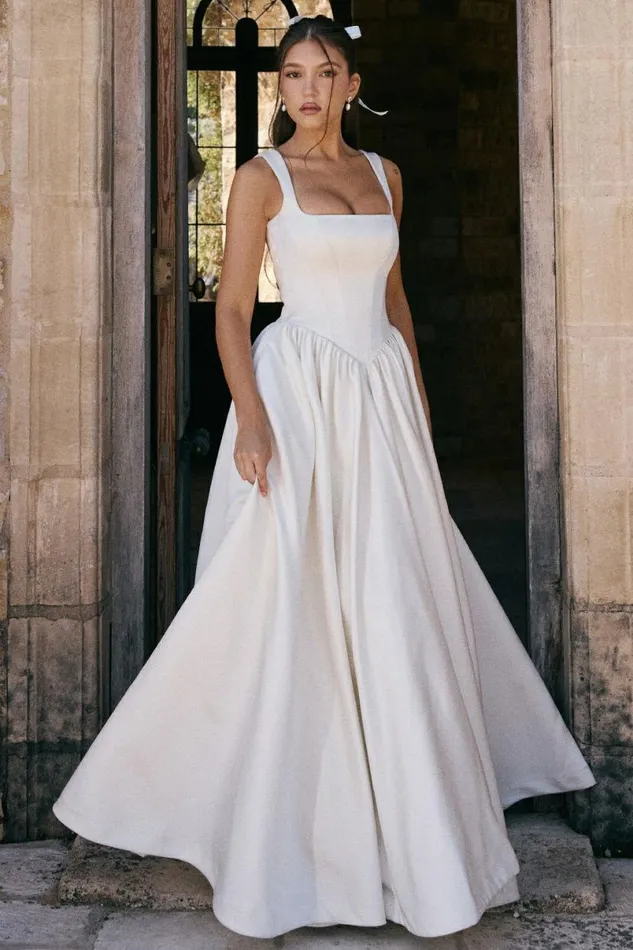 Women Lillianna Ivory Italian Satin Corset Bridal Gown House Of CB Dresses