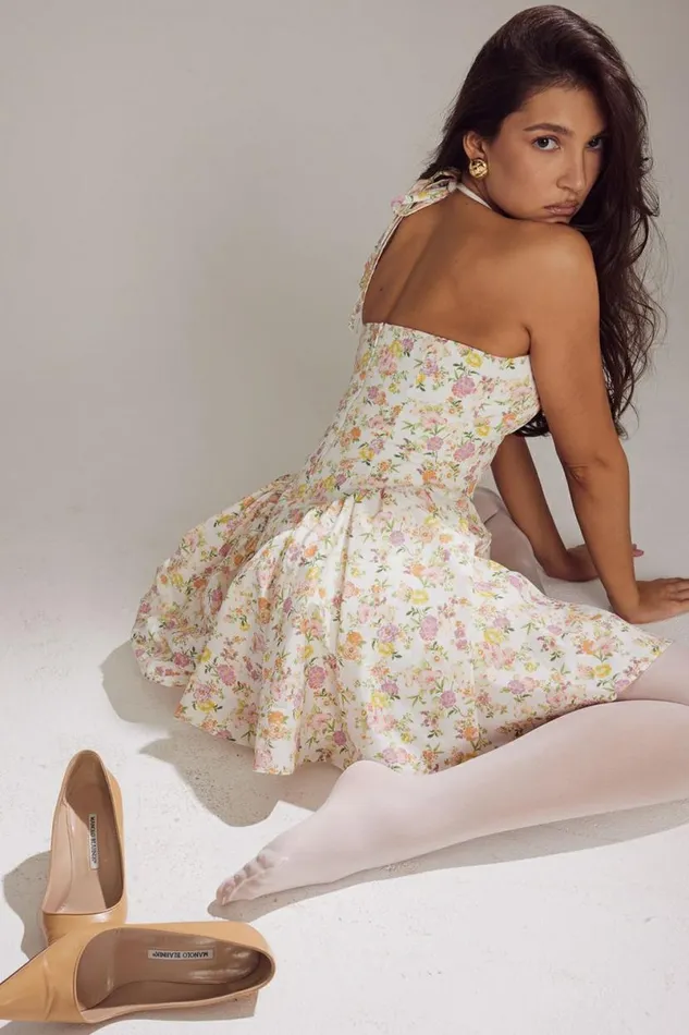 Women Valentia Ivory Meadow Print Cotton Halter Mini Dress House Of CB Dresses Women Valentia Ivory Meadow Print Cotton Halter Mini Dress House Of CB Dresses