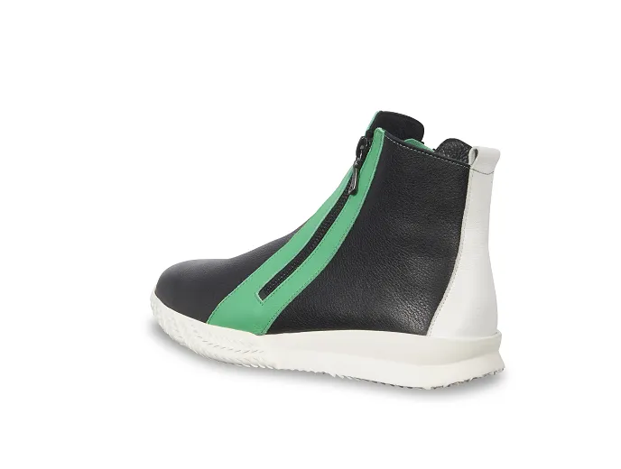 Zynmad slip on Zynmad slip on